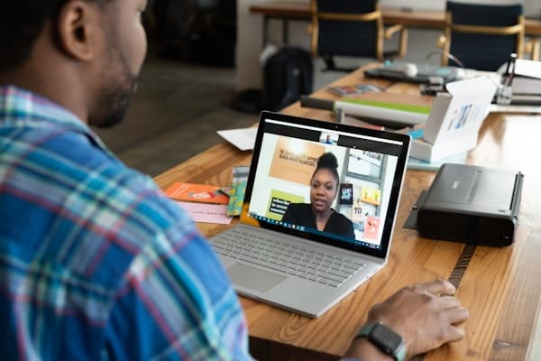 Private peer-to-peer call AMAPAD use case